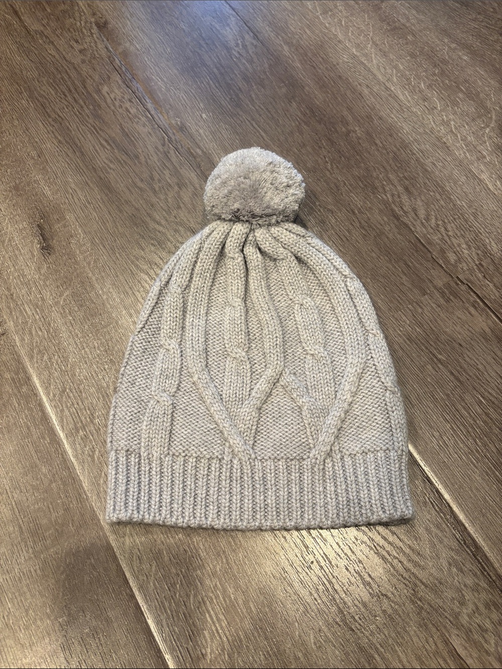 Chinti & Parker Light Gray Cable-Knit Beanie with Pom
